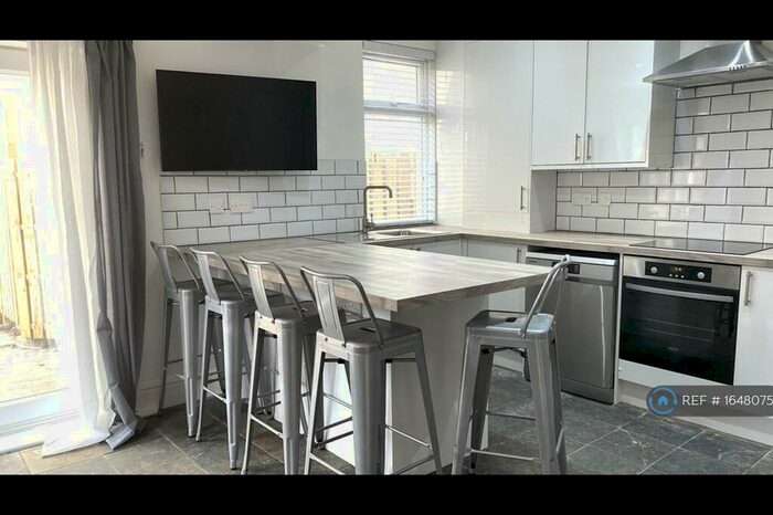 5 Bedroom Terraced House To Rent In Pickmere Road, Sheffield, S10