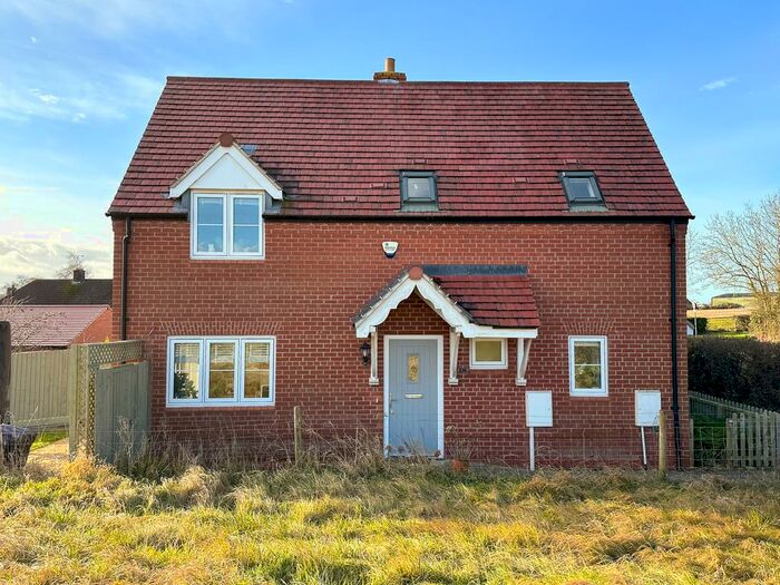 3 Bedroom Link Detached House For Sale In Ashby Road, Osgathorpe, LE12