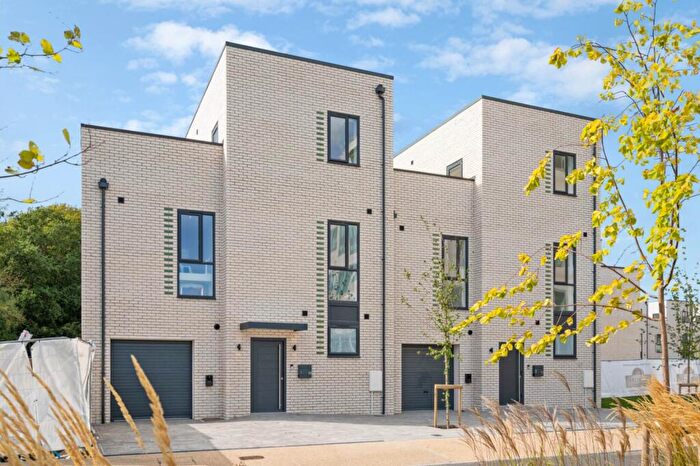 4 Bedroom Terraced House For Sale In Clive Road, Great Warley, Brentwood, Essex, CM13