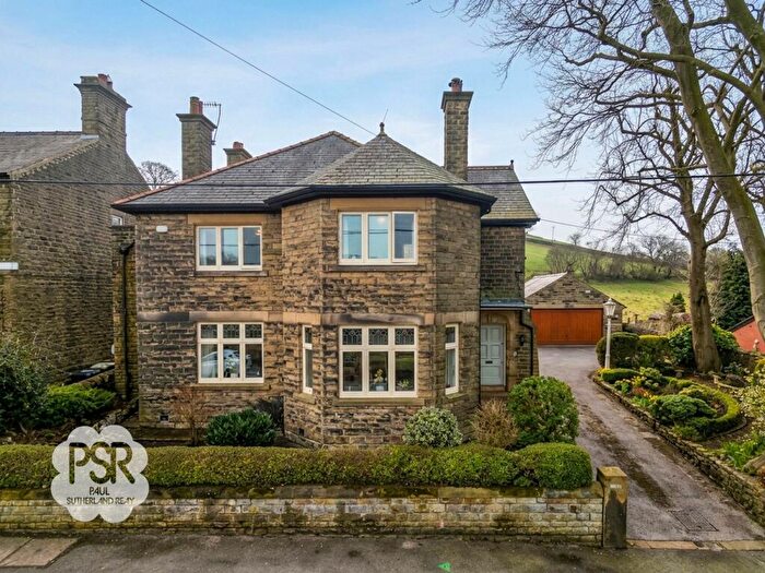 4 Bedroom Detached House For Sale In Hayfield Road, Birch Vale, SK22