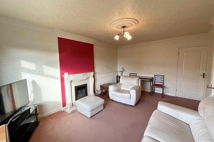 2 Bedroom Bungalow For Sale In Snowberry Close, Swinton, S64