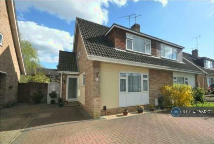 3 Bedroom Semi-Detached House To Rent In Hazel Drive, Woodley, Reading, RG5