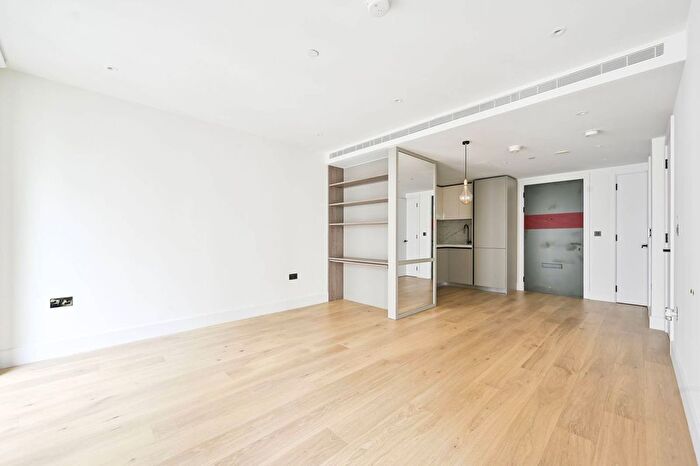 1 Bedroom Flat To Rent In Westmont Apartments, White City, London, W12