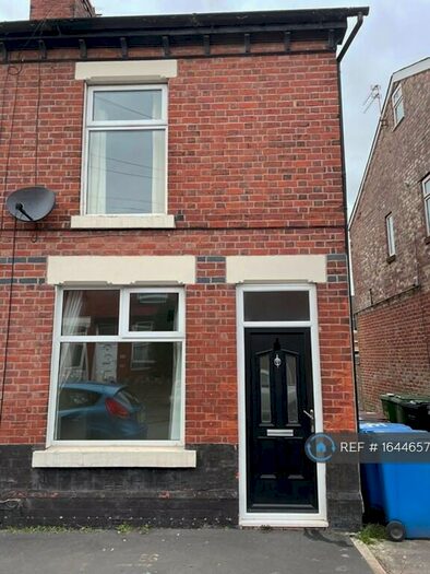 2 Bedroom End Of Terrace House To Rent In Great Moor Street, Stockport, SK2