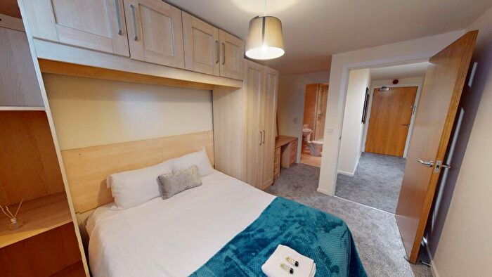2 Bedroom Apartment For Sale In Oldham Street, Liverpool, L1