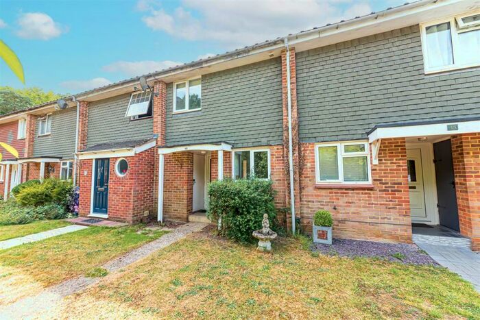 3 Bedroom End Of Terrace House To Rent In Knightswood, Bracknell, RG12