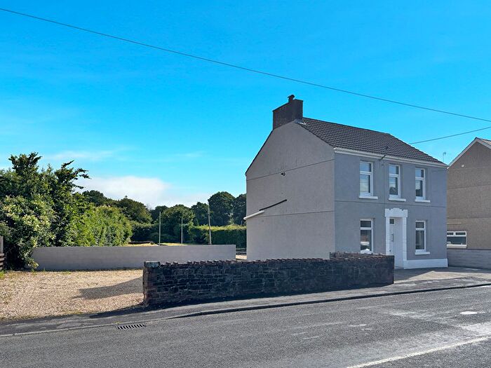 4 Bedroom Detached House For Sale In Cwmfelin Road, Llanelli, SA14