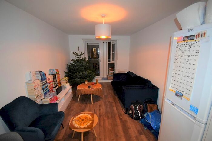 1 Bedroom Flat To Rent In Stoke Road, Slough, SL2