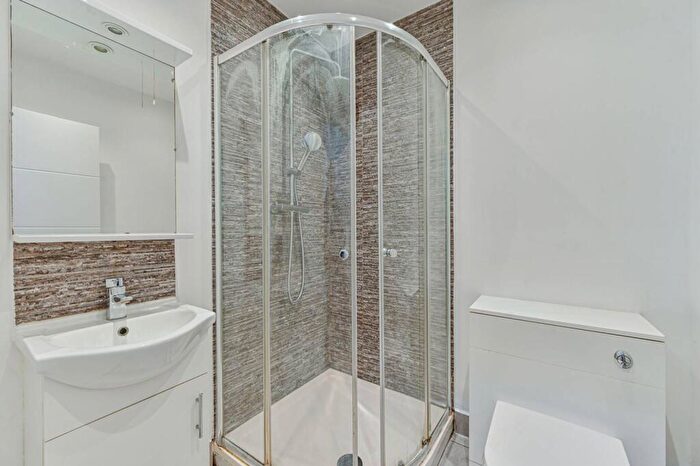 2 Bedroom Flat To Rent In Sydenham Road, Croydon, CR0