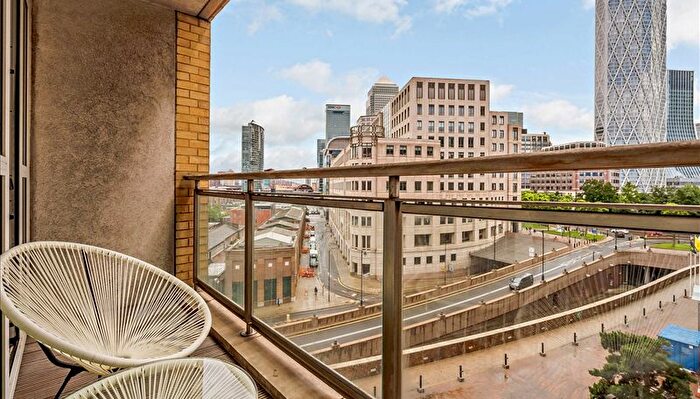 2 Bedroom Flat To Rent In Westferry Circus, London, E14