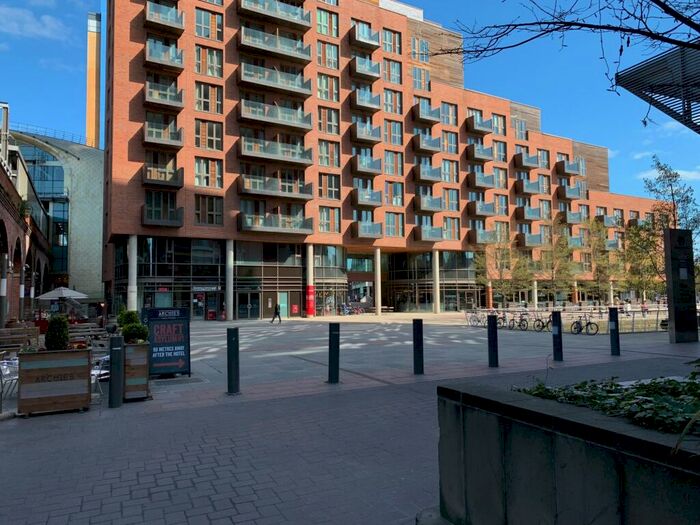 Garage / Parking To Rent In Watermans Place, Leeds, West Yorkshire, LS1