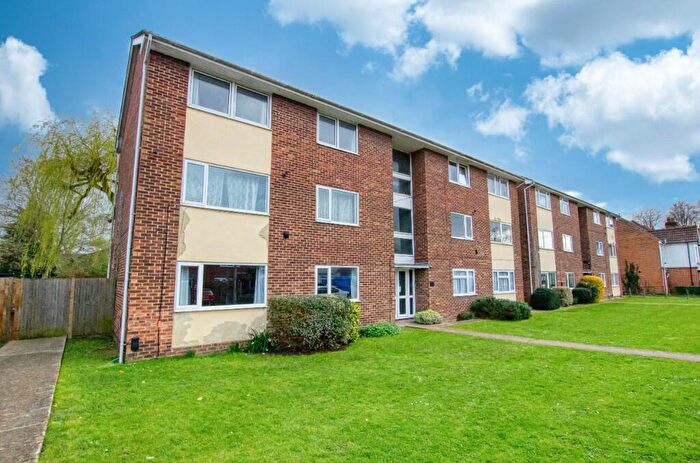 2 Bedroom Flat For Sale In Aberdeen Road, Southampton, Hampshire, SO17