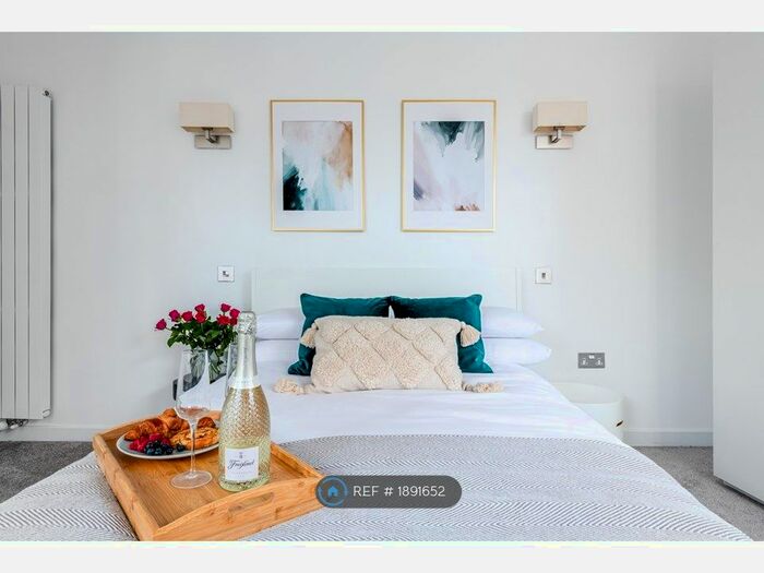 1 Bedroom Flat To Rent In Margery Street, London, WC1X