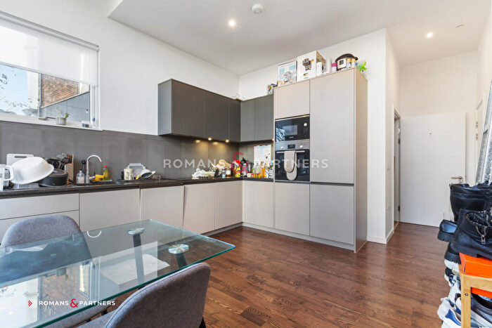 4 Bedroom End Of Terrace House To Rent In Henry Street, Deptford, SE8