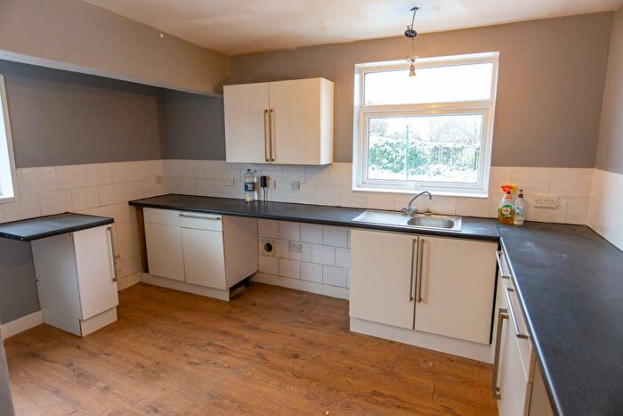 2 Bedroom Semi-Detached House For Sale In Kentmere Avenue, Leeds, LS14