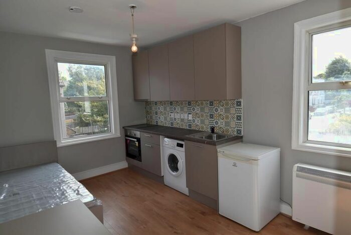 Studio To Rent In Tynemouth Road, South Tottenham, N15