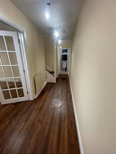 4 Bedroom Terraced House To Rent In Ballantyne Road, Farnborough, GU14
