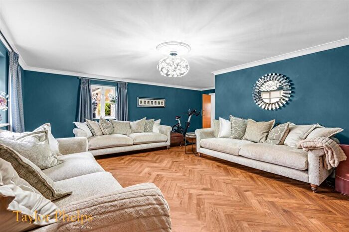 4 Bedroom Detached House For Sale In Great Oak Court, Hunsdon, SG12