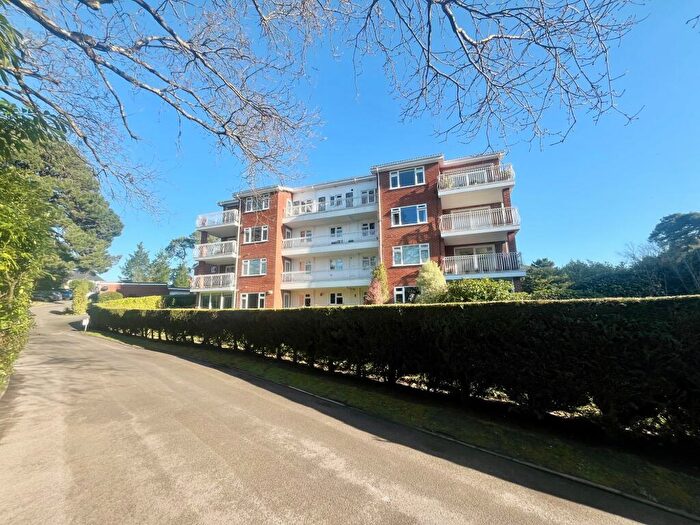 2 Bedroom Apartment To Rent In Overbury Road, Poole, BH14