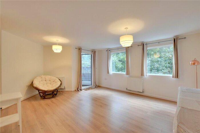 1 Bedroom Apartment To Rent In Seren Park Gardens, Blackheath, London, SE3