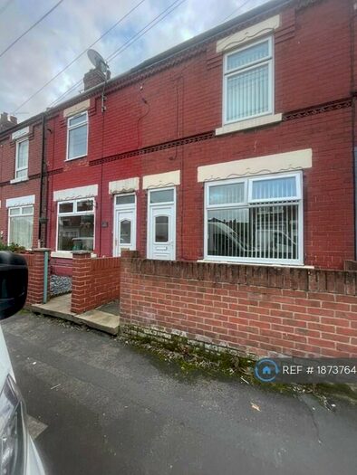 3 Bedroom Terraced House To Rent In West End Avenue, Doncaster, DN5