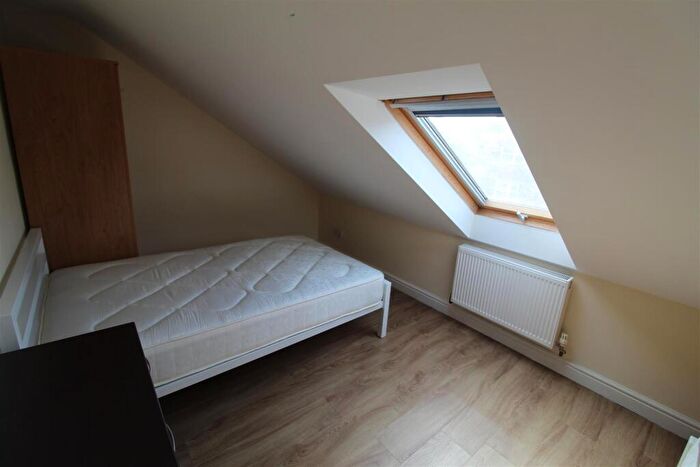 1 Bedroom Terraced House To Rent In Miskin Street, Cardiff, CF24