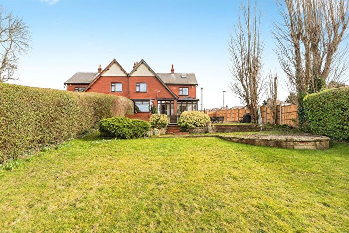 3 Bedroom Semi-Detached House For Sale In Northcroft Avenue, South Elmsall, Pontefract, WF9