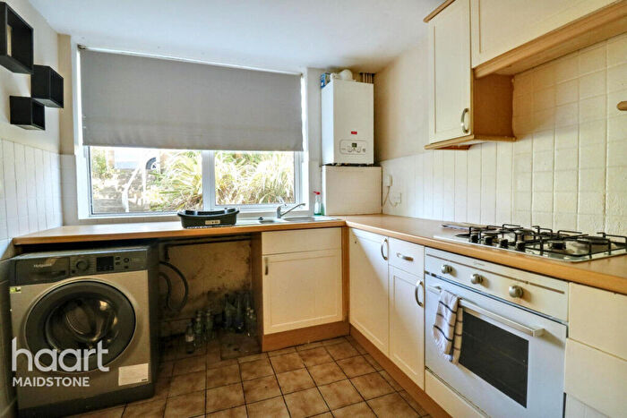3 Bedroom Terraced House For Sale In Mansfield Walk, Maidstone, ME16