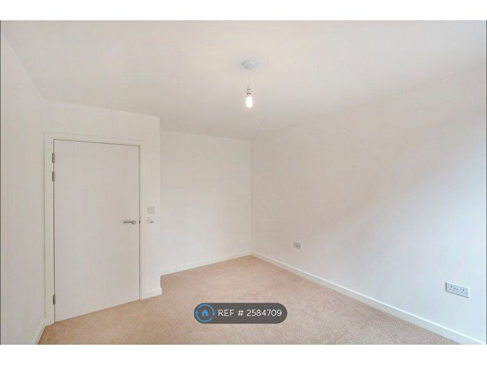 1 Bedroom Flat To Rent In Nyland Court, London, SE8