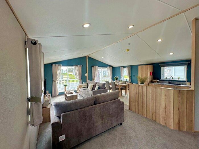 2 Bedroom Park Home For Sale In Broadland Sands Holiday Park – Suffolk, NR32