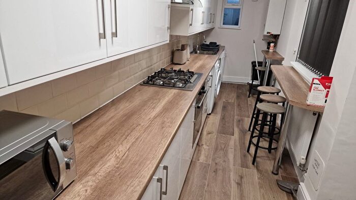 1 Bedroom Property To Rent In Winifred Avenue, Earlsdon, Coventry, CV5