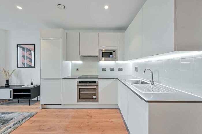 1 Bedroom Flat To Rent In Pinnacle Tower, Lewisham, London, SE13