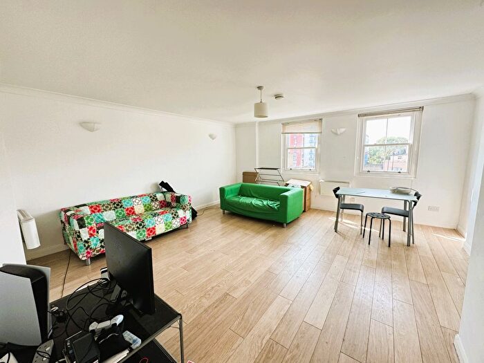 1 Bedroom Flat To Rent In Brixton Road, London, SW9