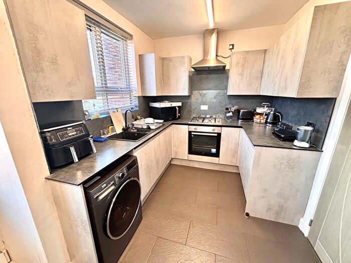 2 Bedroom Property To Rent In Algar Road, Sheffield, S2