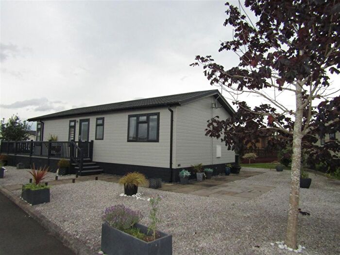 2 Bedroom Detached Bungalow For Sale In Minskip Road, Boroughbridge, York, YO51