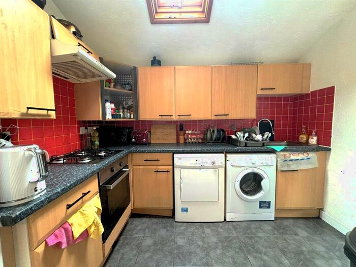 4 Bedroom Terraced House To Rent In Pretoria Road, Southsea, PO4