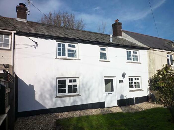2 Bedroom Cottage To Rent In Lower Village Green, Bradworthy, EX22