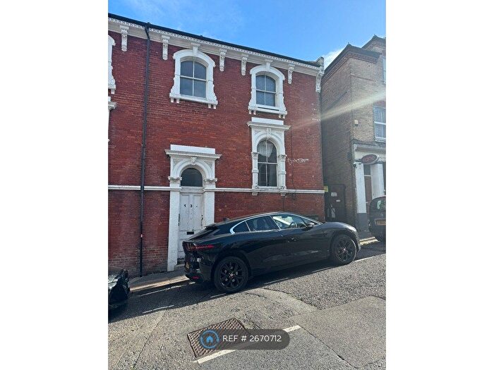 2 Bedroom Flat To Rent In Commercial Road, Bournemouth, BH2