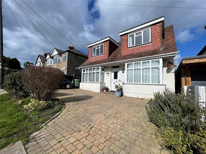 4 Bedroom Bungalow For Sale In Daws Heath Road, Rayleigh, Essex, SS6