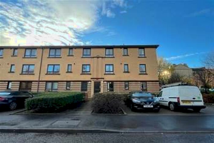 2 Bedroom Flat To Rent In Maclean Street, Kinning Park, G51