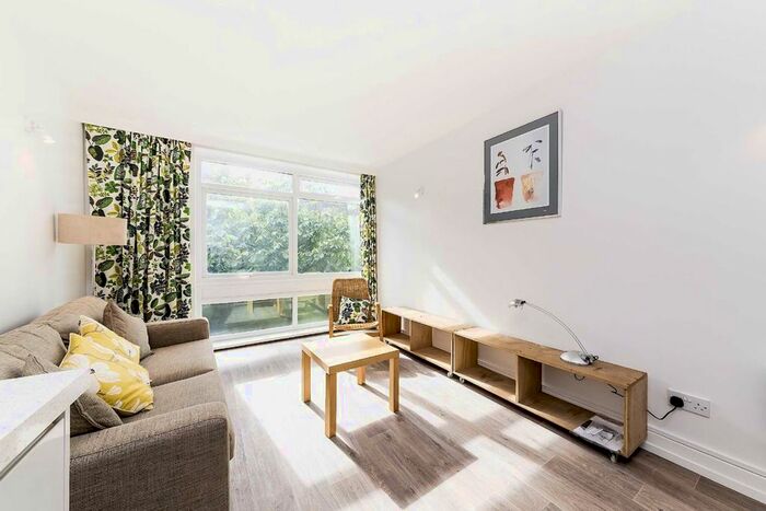 1 Bedroom Flat To Rent In Upper Richmond Road, London, SW15