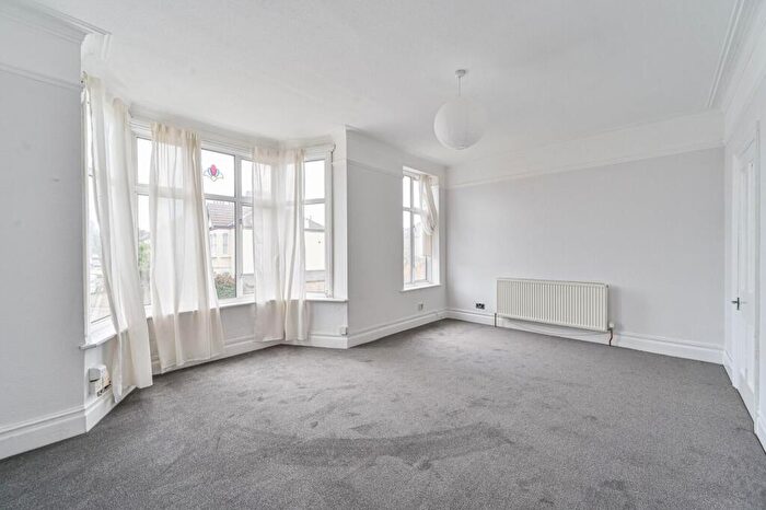 2 Bedroom Flat To Rent In Muirkirk Road, Catford, London, SE6