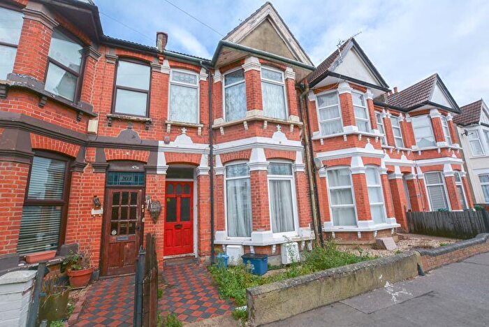 2 Bedroom Flat To Rent In Stornoway Road, Southchurch, SS2