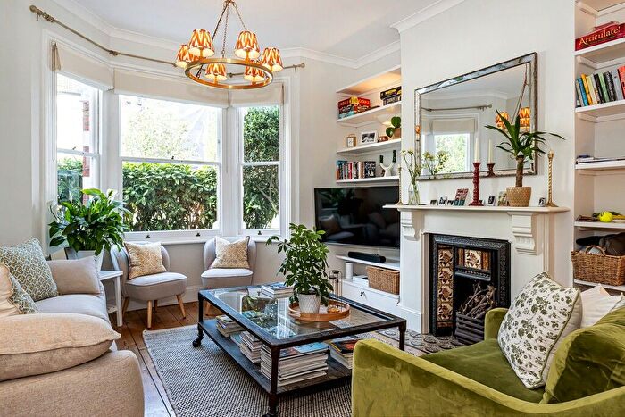 1 Bedroom Flat To Rent In Burnfoot Avenue, Parsons Green, SW6