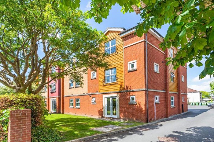 2 Bedroom Flat For Sale In Vicarage Court, Victoria Avenue, Redfield, BS5