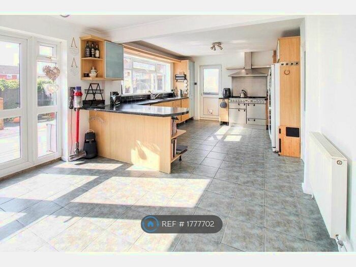 4 Bedroom Detached House To Rent In Biggleswade Road, Potton, Sandy, SG19