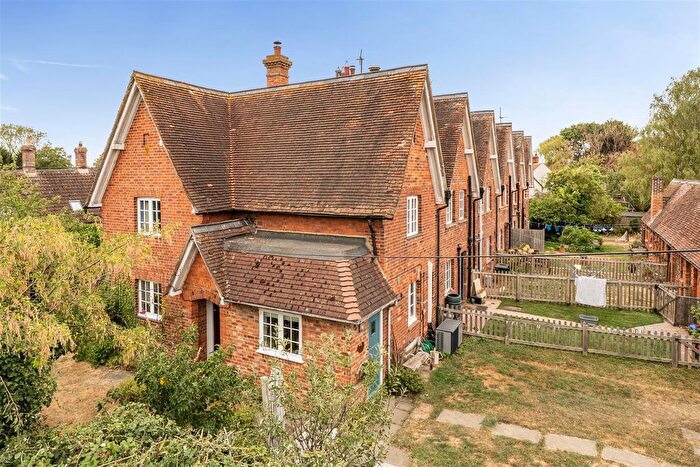 3 Bedroom Cottage For Sale In High Street, Souldrop, Bedford, MK44