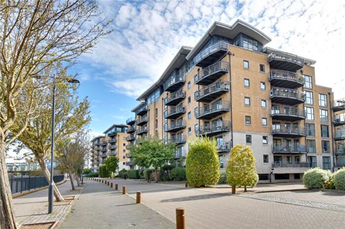 2 Bedroom Apartment For Sale In Stretton Mansions, Glaisher Street, Deptford, London, SE8