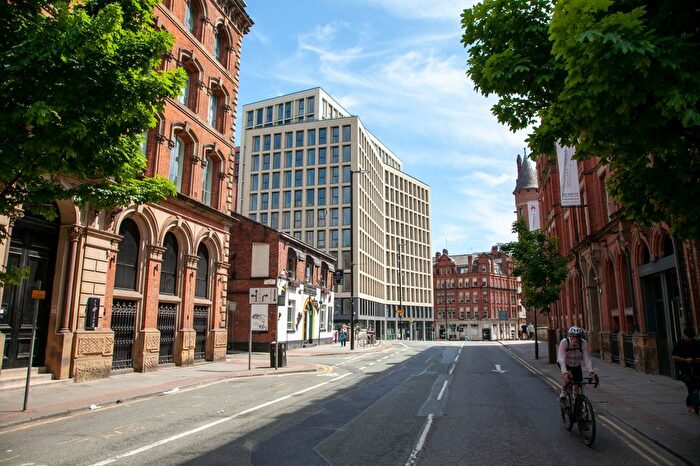 2 Bedroom Flat To Rent In Whitworth Street, Manchester, M1