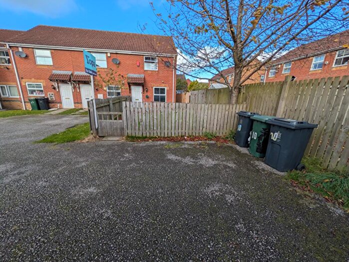 2 Bedroom End Of Terrace House For Sale In Portree Drive, Bradford, BD6